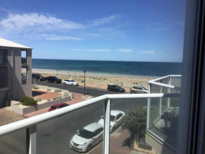 1 BR Oceanview - Glenelg South